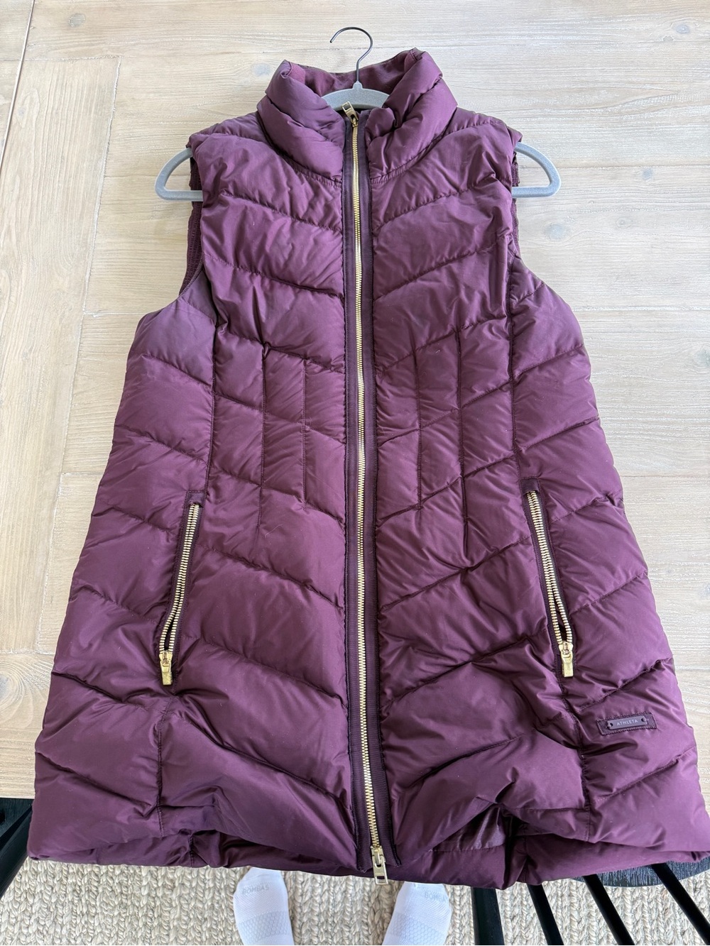 Athleta Quilted Sleeveless Puffer Vest in Deep Plum/Maroon